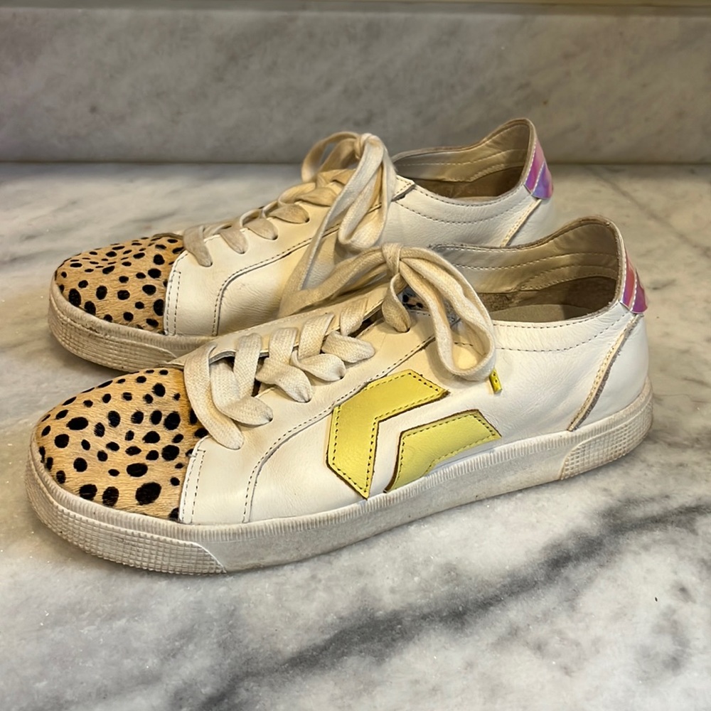 Dolce Vita tennis shoes size 8